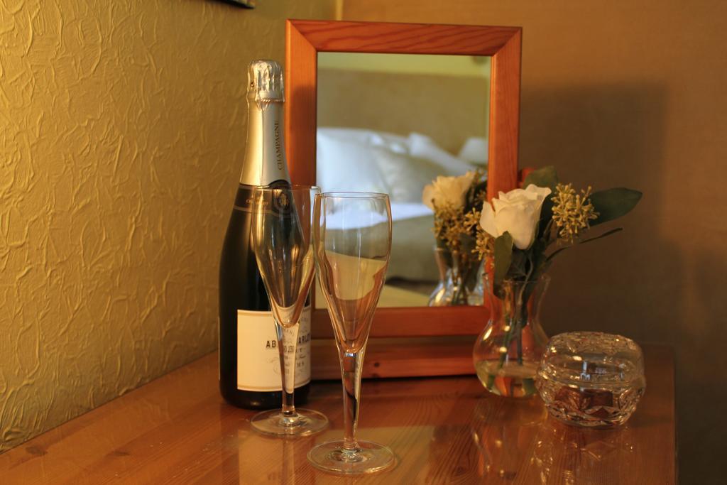 Shakespeare'S View Hotel Stratford-upon-Avon Room photo